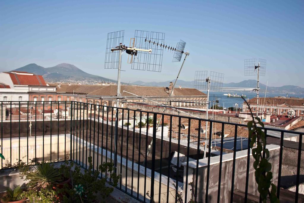 B&B Trieste&Trento Neapel Zimmer foto